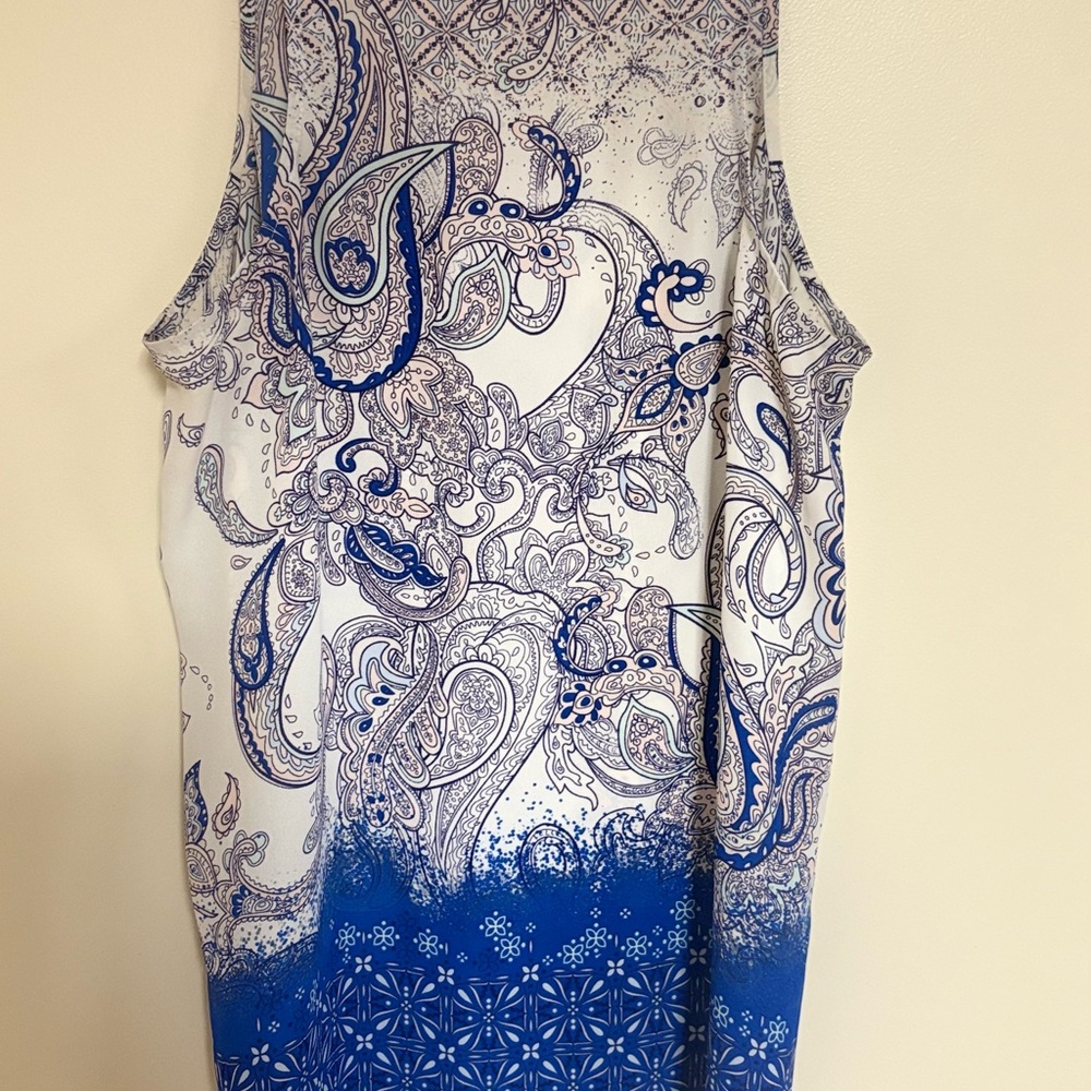 DR2 Blue and Cream Paisley Top